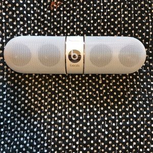 Beats Pill